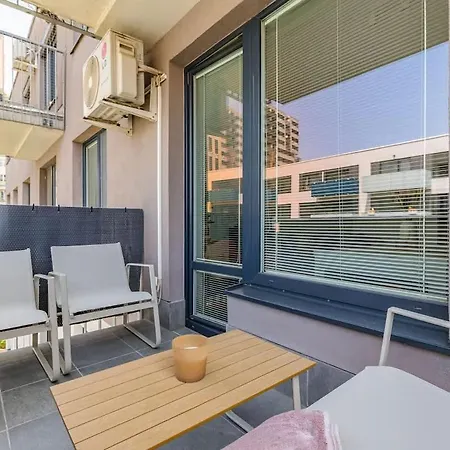 Premium With Balcony And Parking Pressburg