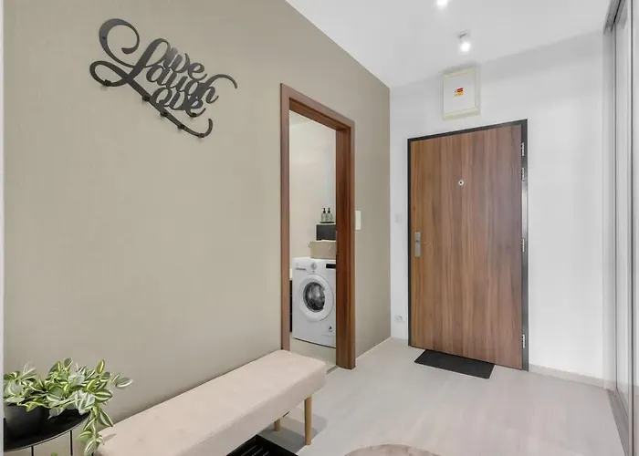 Premium With Balcony And Parking 브라티슬라바